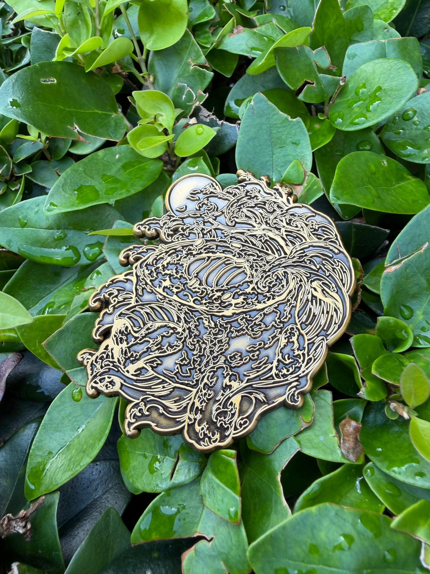 Sushi Nami Raw Pin