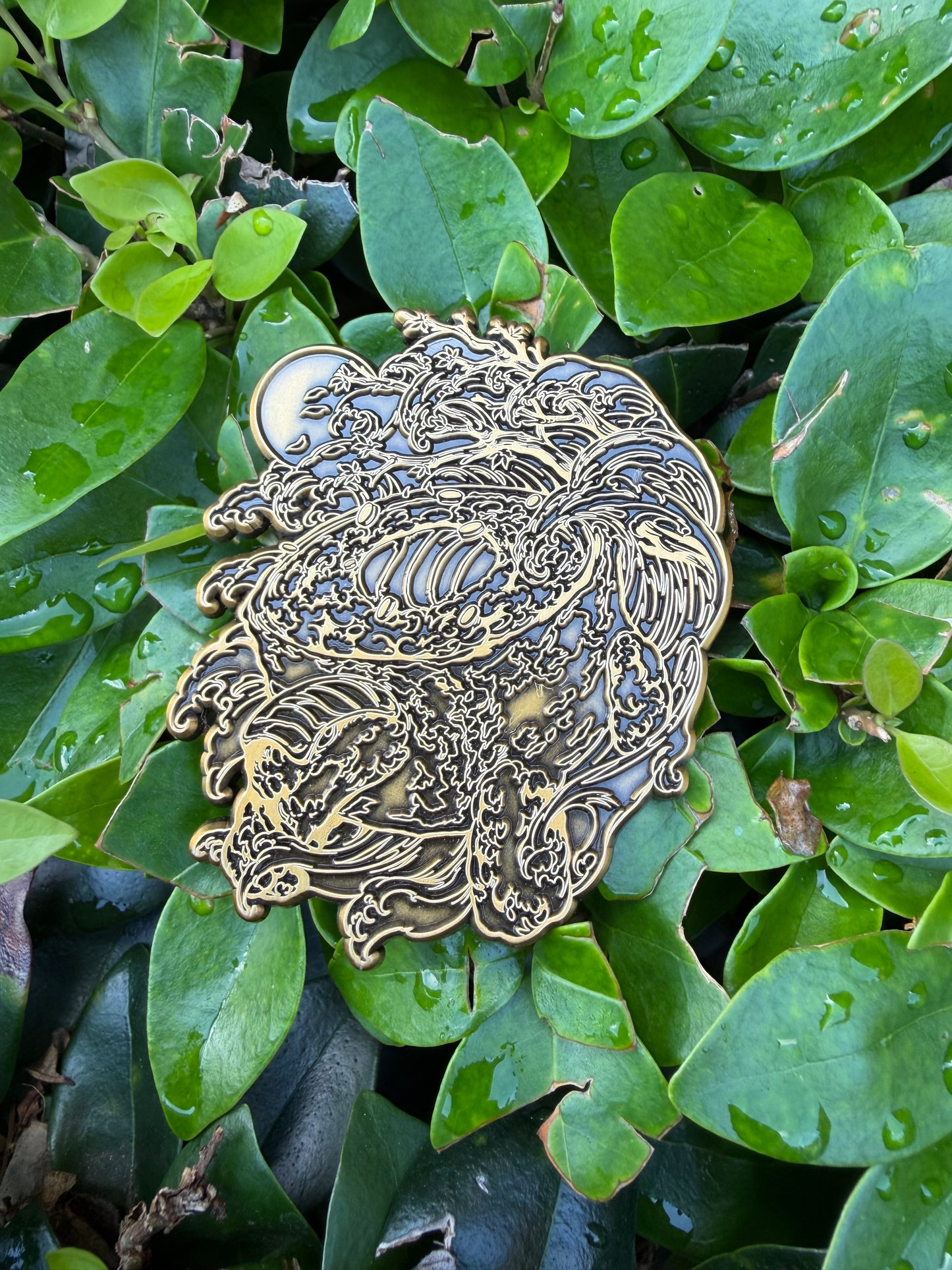 Sushi Nami Raw Pin