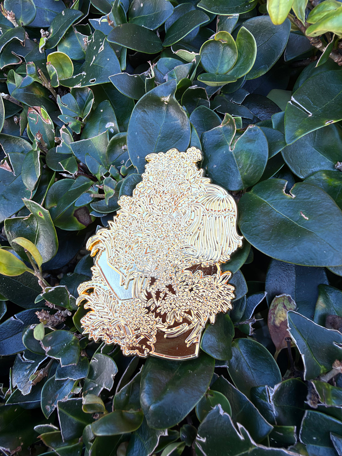 Earthly Embrace Raw Pin